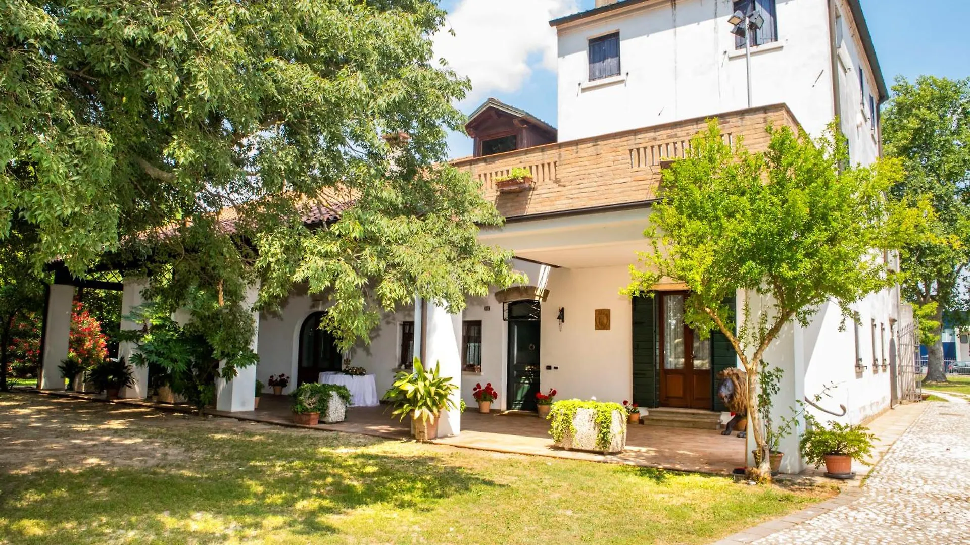 Bed and Breakfast B&B La Villa Del Vecchio Platano Vigonovo